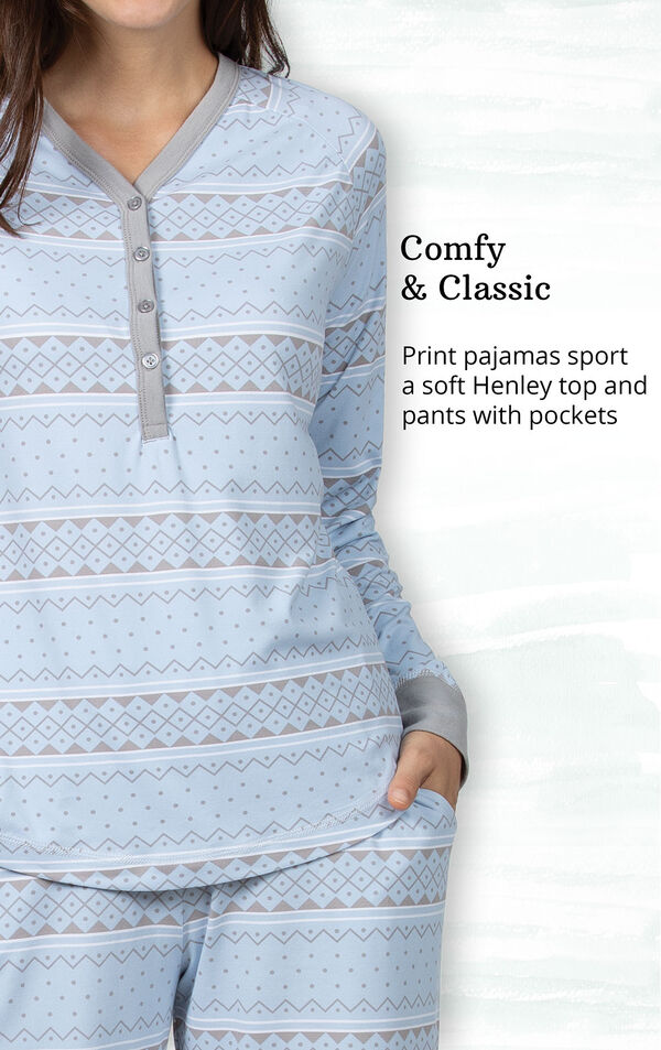 Comfy and Classic - Print pajamas sport a soft Henley top and pants with pockets image number 3