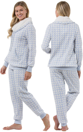 Model wearing Light Blue Print Roll-neck Pajama Set for Women, facing away from the camera and then to the side