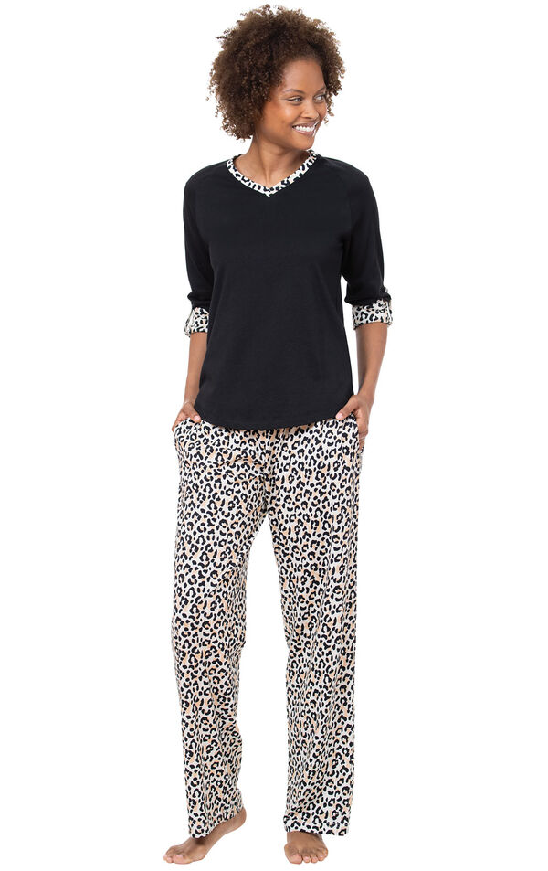 Luxurious Leopard Print Pajamas image number 0