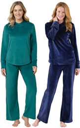 Emerald and Midnight Blue Tempting Touch PJs Gift Set image number 0