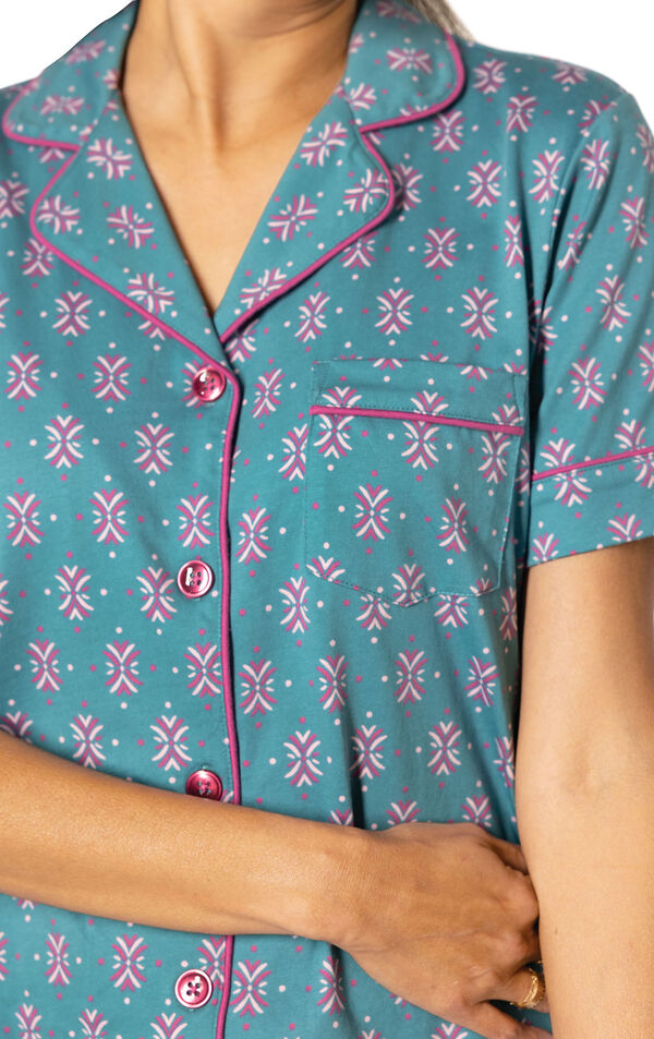 Short-Sleeve Boyfriend Capri Pajamas image number 3