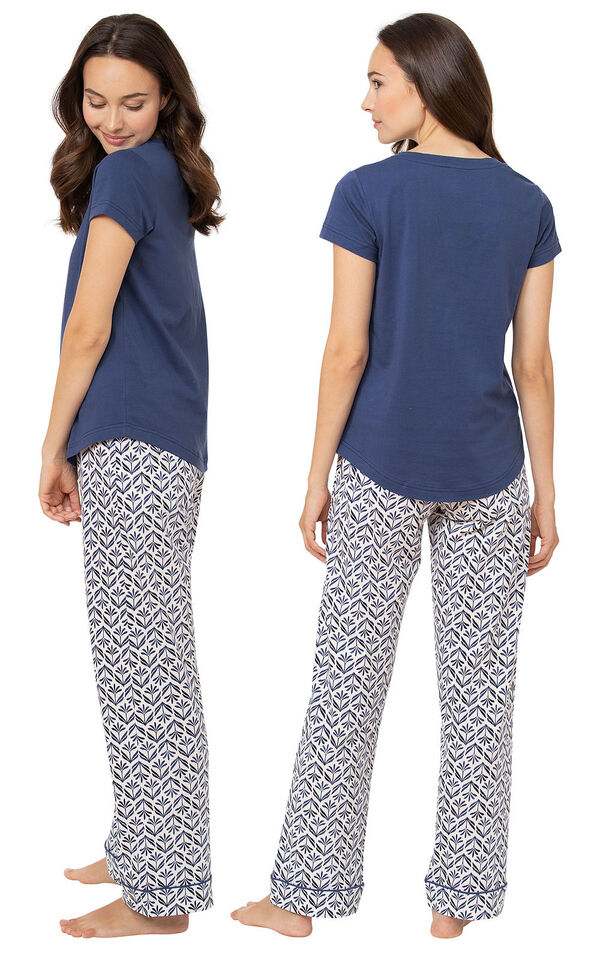 Short-Sleeve V-Neck Pajamas image number 2