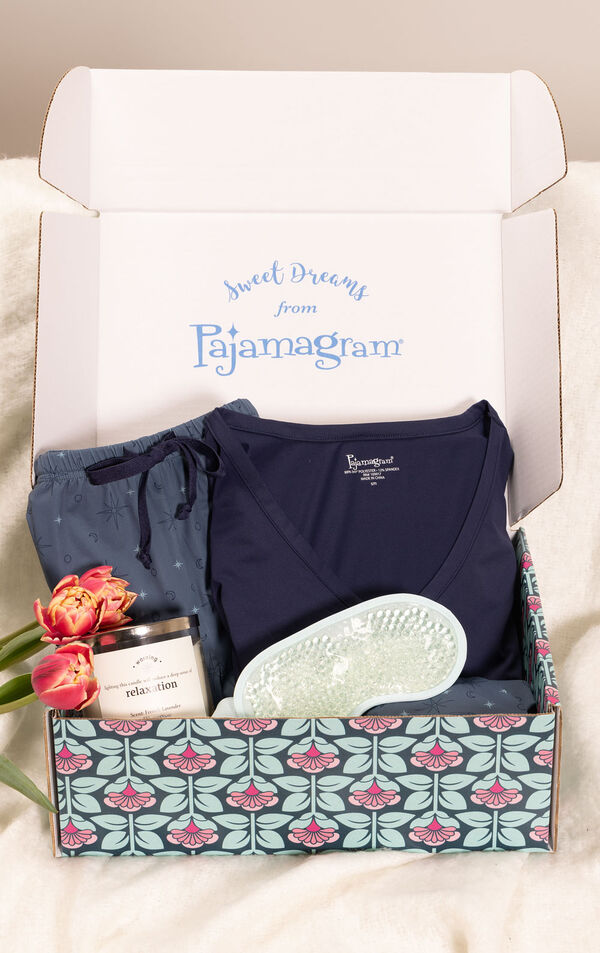 Cooling Pajama Gift Box image number 0
