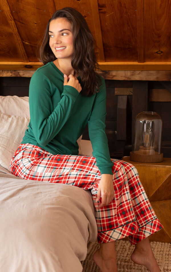 Modern Plaid Pullover Women's Pajamas - Evergreen image number 2