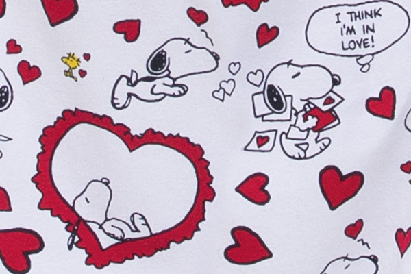 A swatch image of the Pajamagram Snoopy's Valentine pajamas